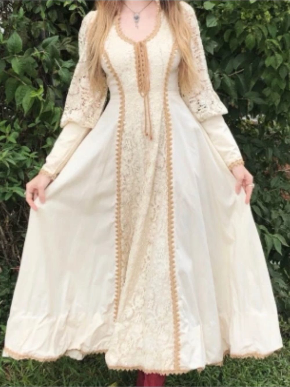 Gunne Sax Cream Maxi Dress with Gold Trim dress, pre-owned,SZ9,small